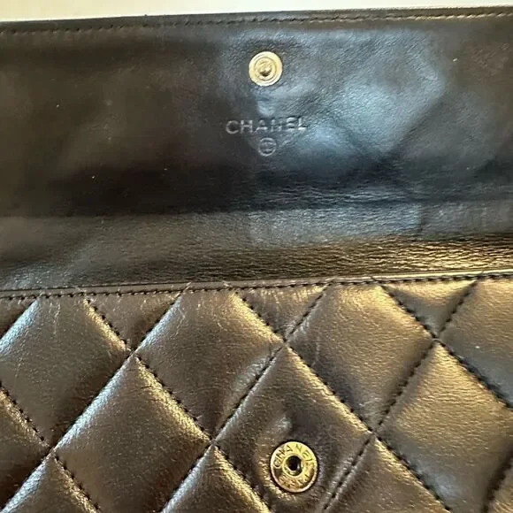 Chanel Black Quilted Leather Wallet